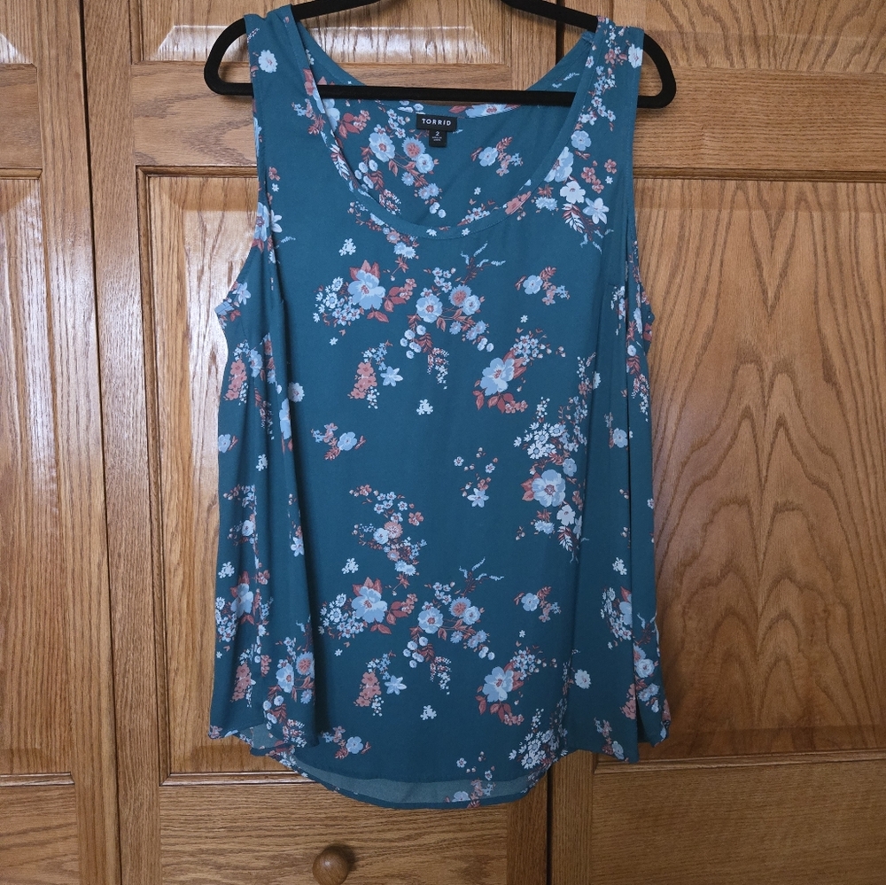 Torrid Floral Sleeveless Top Like New
